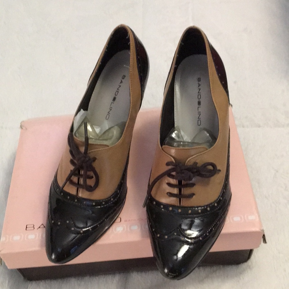 Bandolino Tied Heels